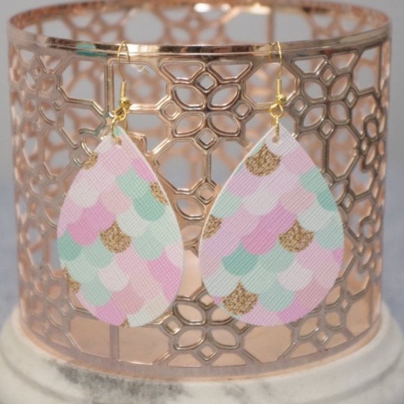 Pink/Mint/Gold Mermaid Teardrop Earrings (Without Glitter Layer) - Picture 1 of 2